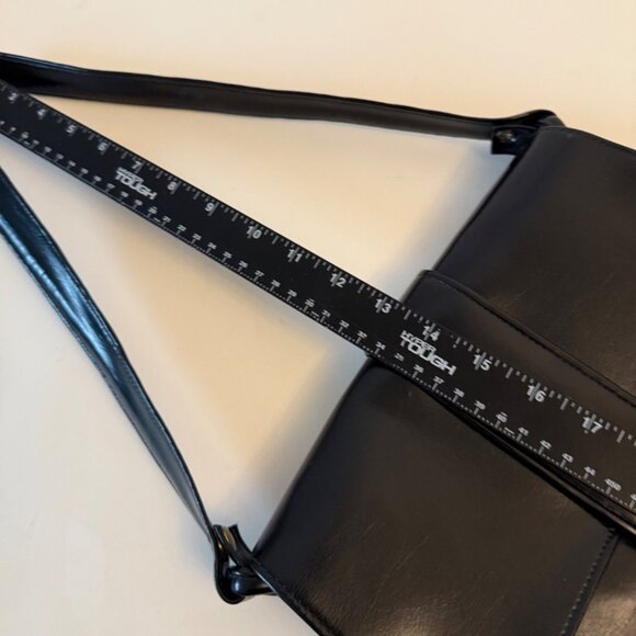 Sleek Black Leather Shoulder Bag VTG 60s Purse Twist Lock Compartments Satchel - Picture 11 of 16